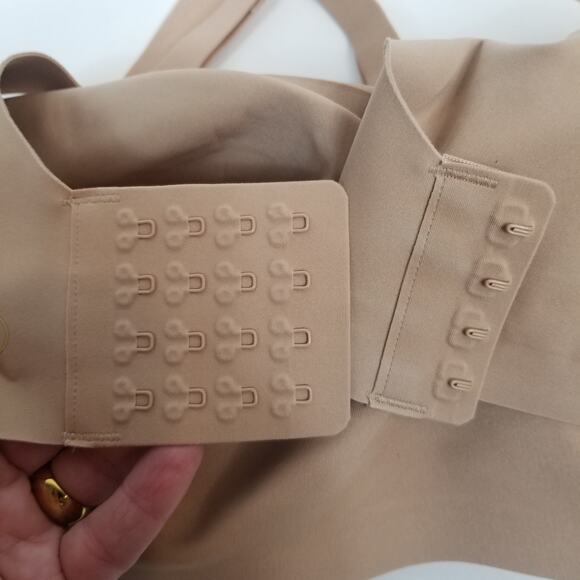 HoneyLove Women's Wire Free Wireless Crossover Bra Tan Size 2X 42 C/D - Picture 8 of 10